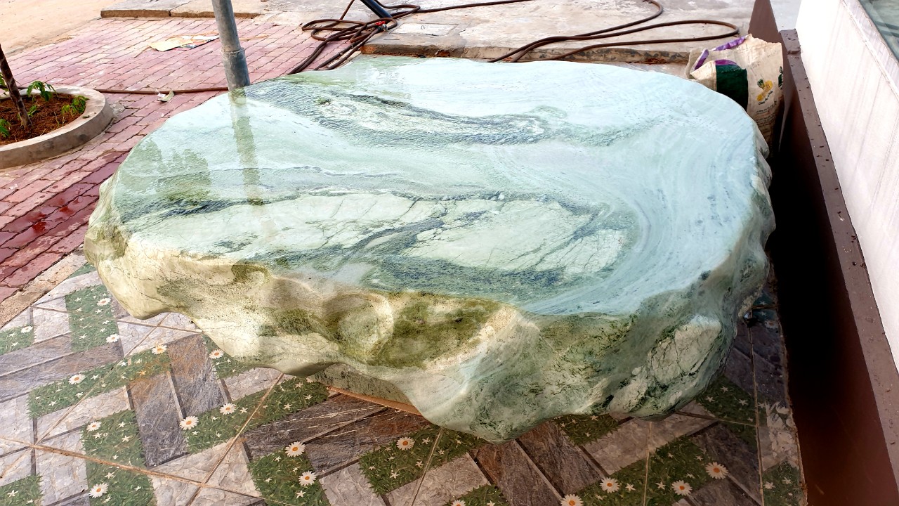 Bàn đá tự nhiên nguyên khối Serpentine xanh ngọc